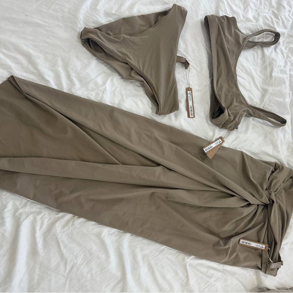 SKIMS Other - SKIMS Taupe Three-Piece Swim Set